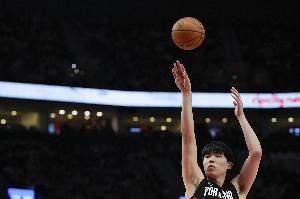 杨瀚森谈5失误:想尝试没做过的事但这伤害了球队 后面没再试了